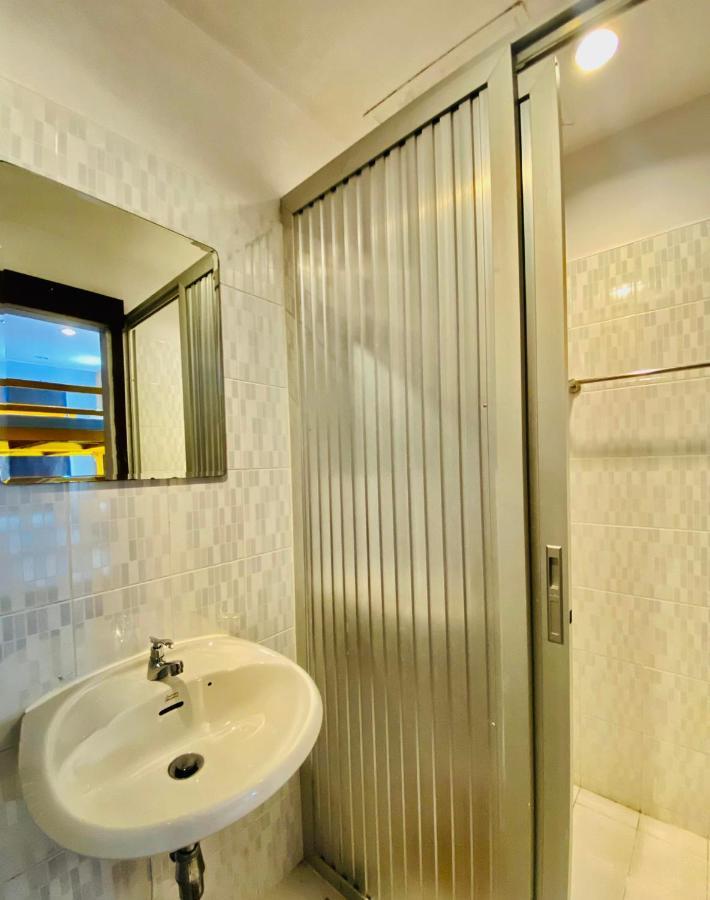 Frutta Hostel Patong Esterno foto