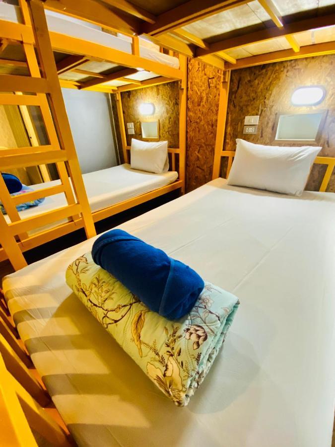 Frutta Hostel Patong Esterno foto