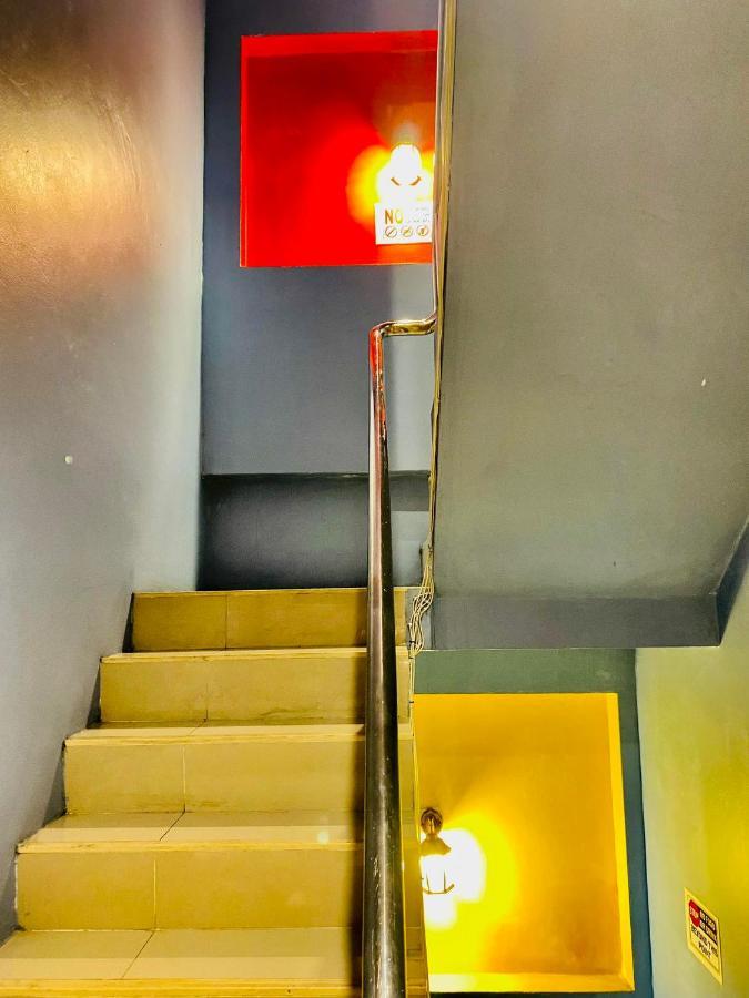 Frutta Hostel Patong Esterno foto