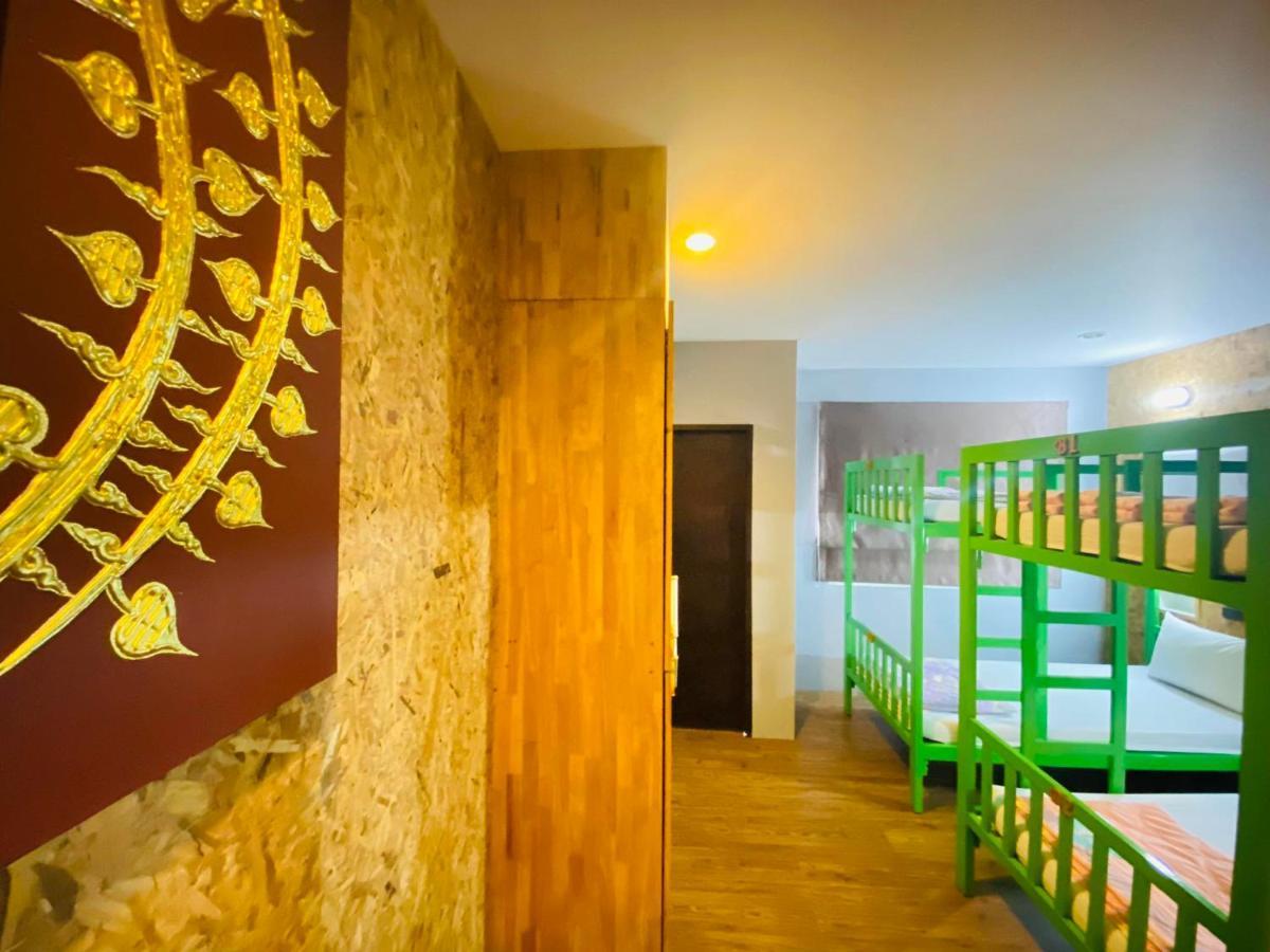 Frutta Hostel Patong Esterno foto